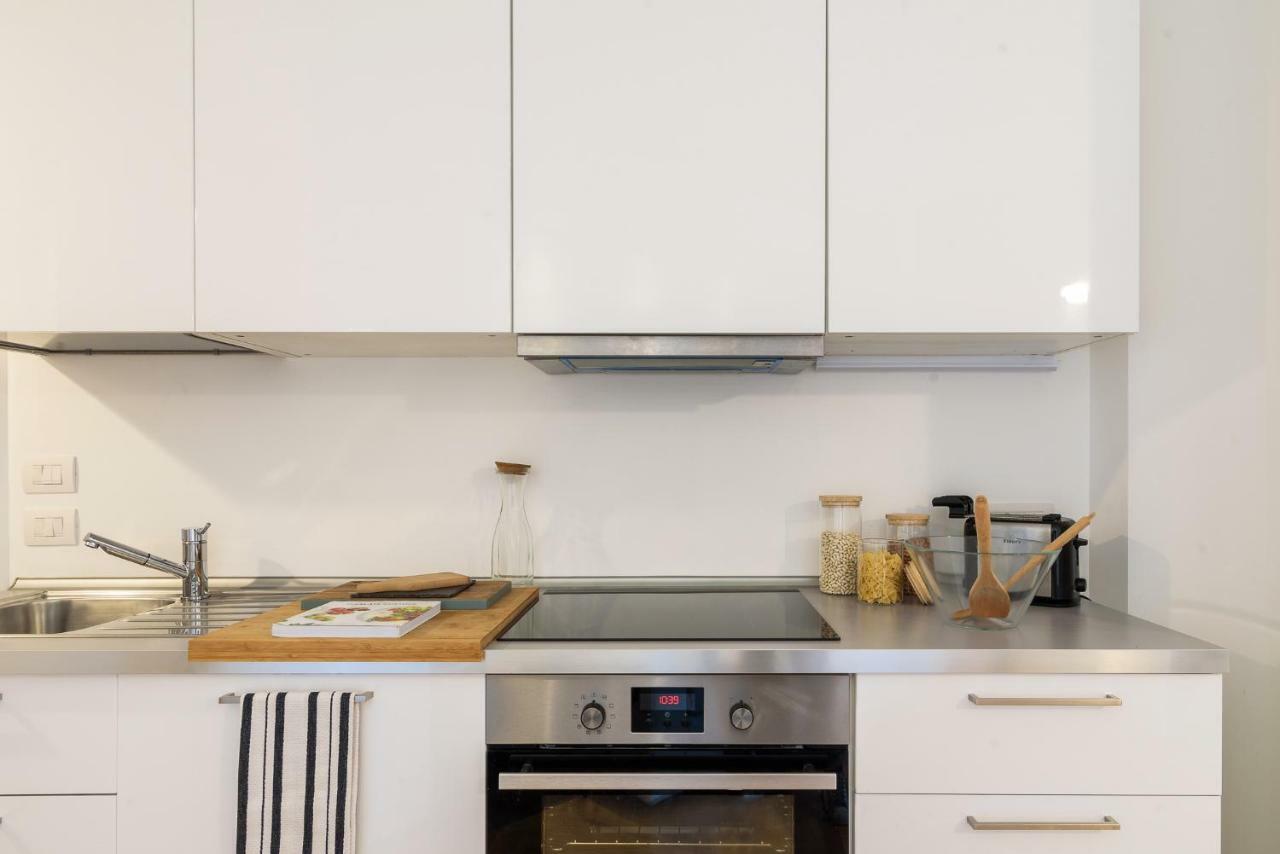 Joivy Homey 1-Bed With View Near Citylife Milánó Kültér fotó