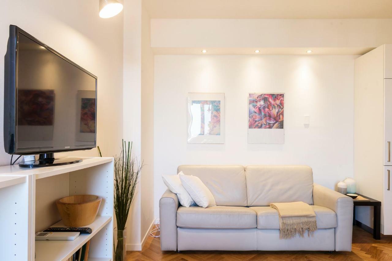 Joivy Homey 1-Bed With View Near Citylife Milánó Kültér fotó