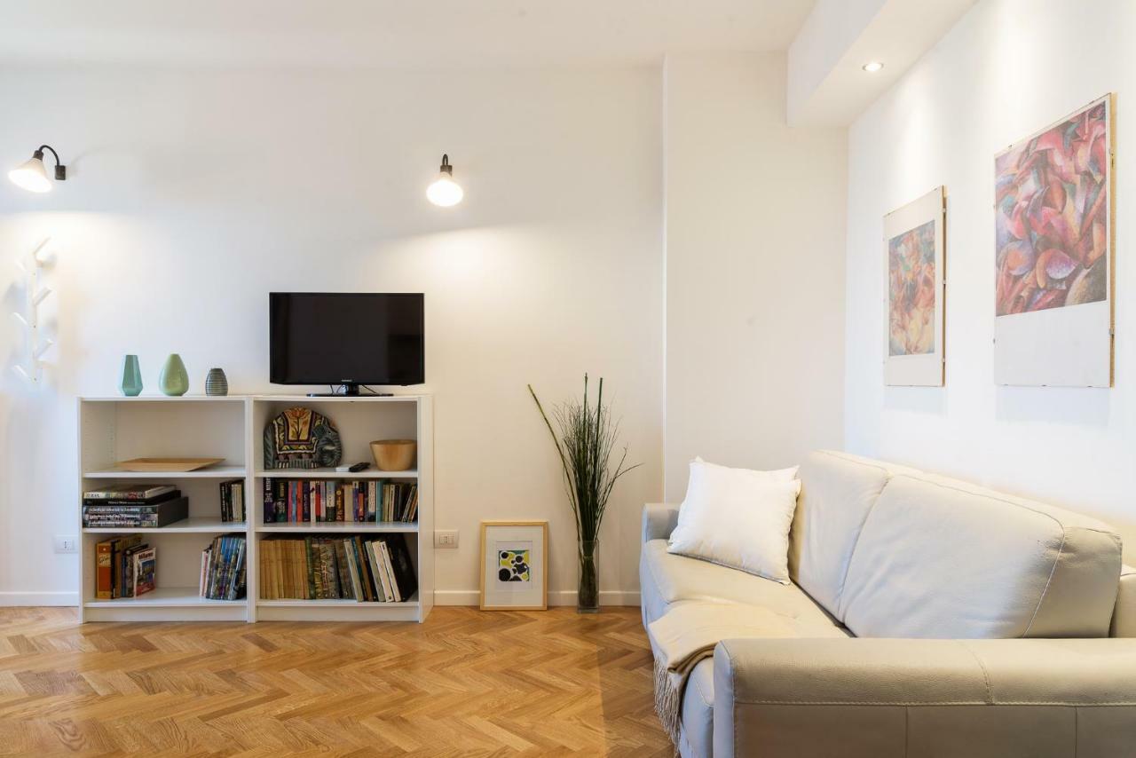 Joivy Homey 1-Bed With View Near Citylife Milánó Kültér fotó