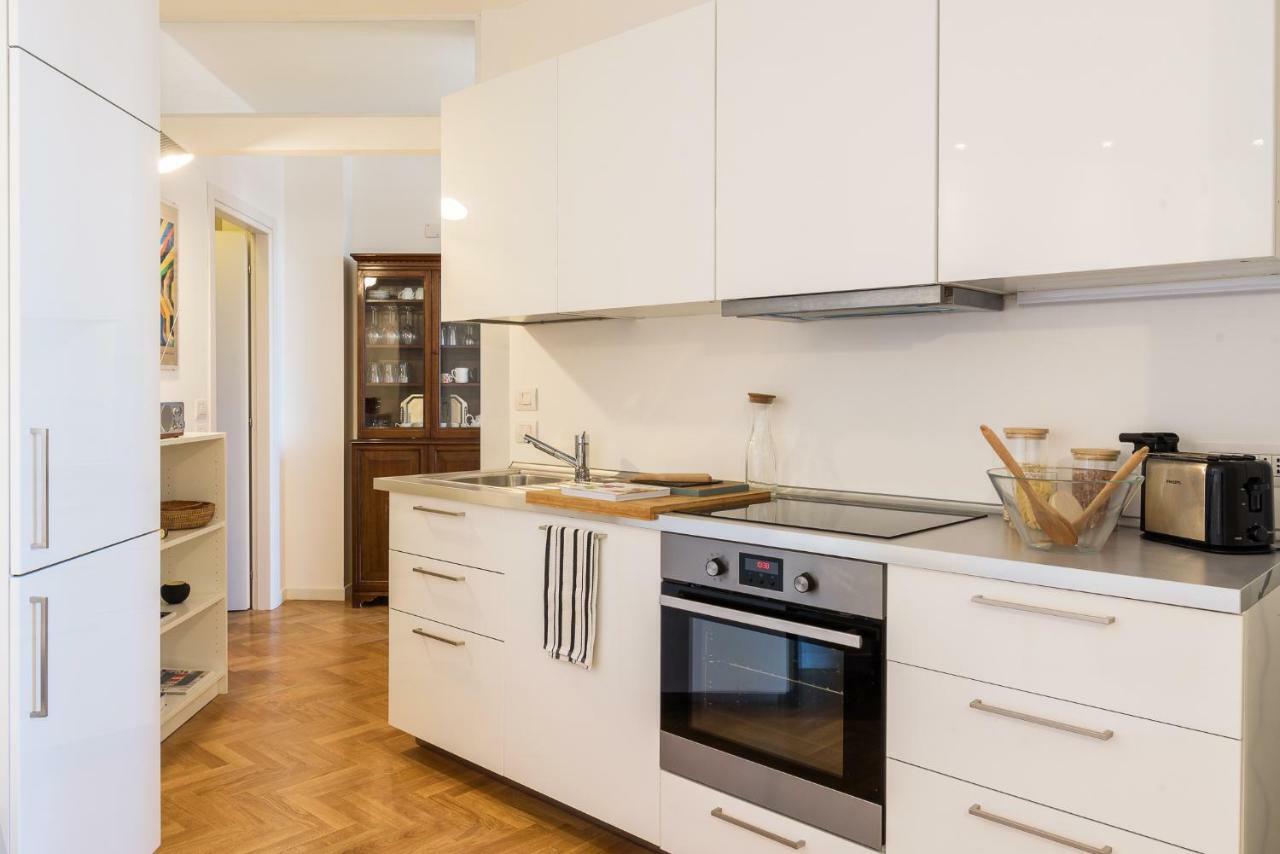 Joivy Homey 1-Bed With View Near Citylife Milánó Kültér fotó
